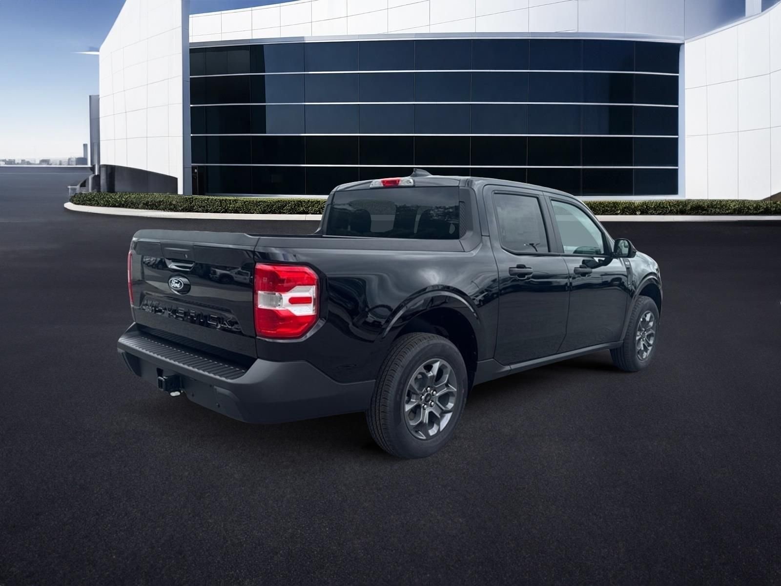 New 2026 Shadow Black Ford XLT image 6