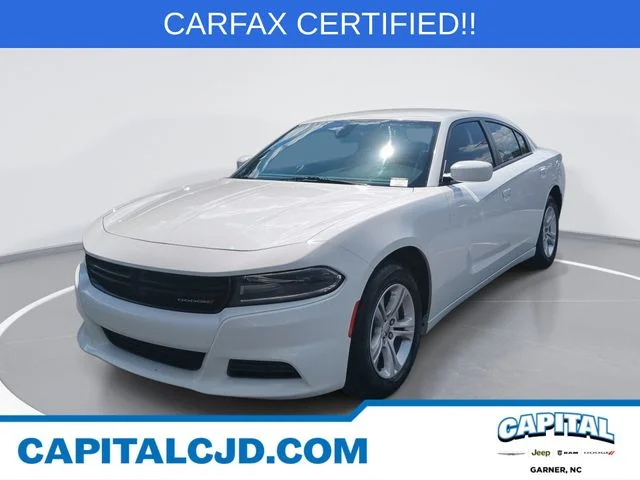 Used 2019 White Dodge SXT image 1