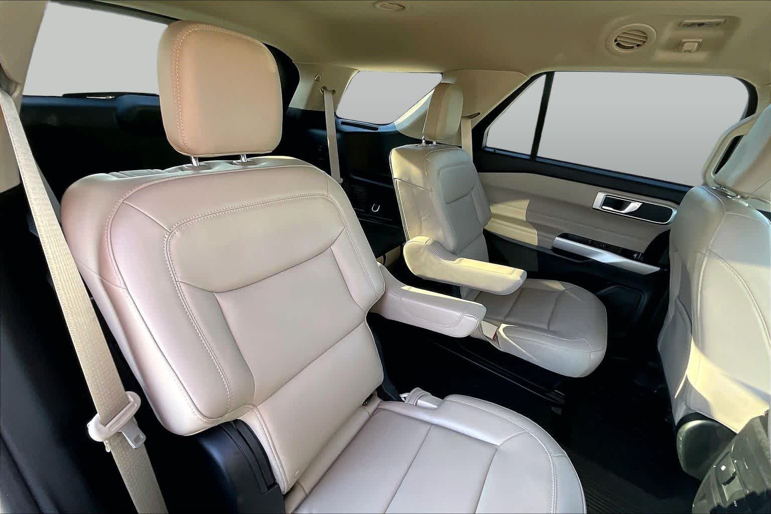 Used 2024 Oxford White Ford XLT image 19