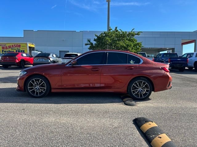 Used 2022 Orange BMW 330i image 3
