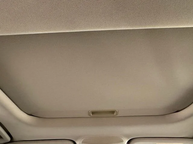 Used 2019 Blue Ford SE image 23