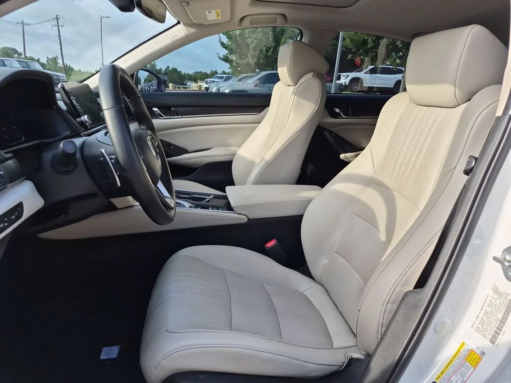 Used 2019  Honda Touring image 20