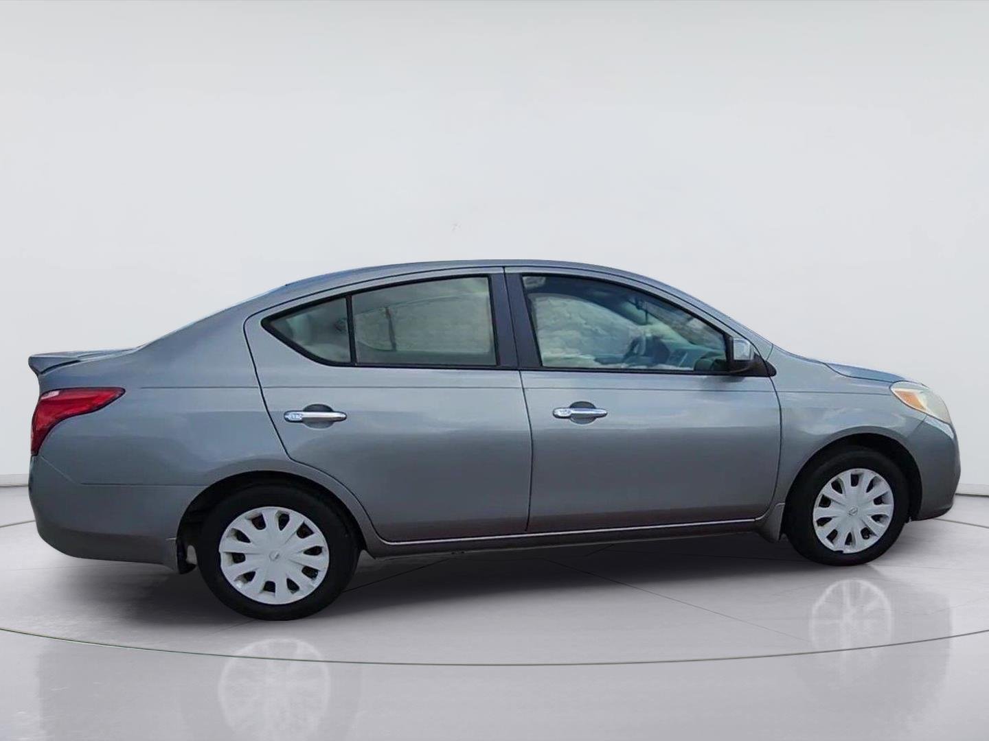 2014 Nissan Versa Sedan SV - Photo 7