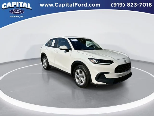 Used 2023 White Honda LX image 2