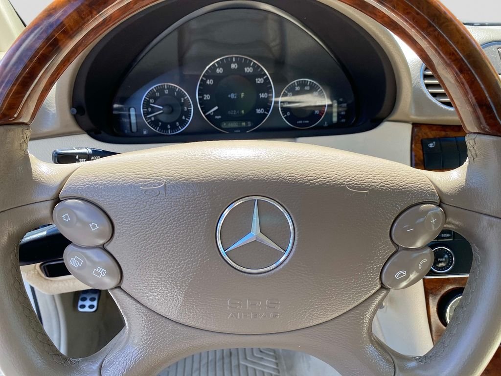 Used 2008 White Mercedes-Benz CLK 350 image 13