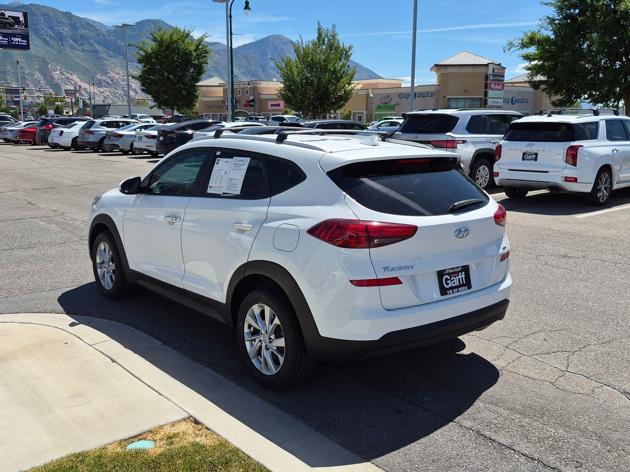 Used 2021 Winter White Hyundai Value image 9