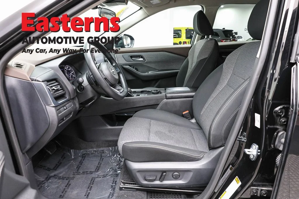 Used 2023 Black Nissan SV image 13