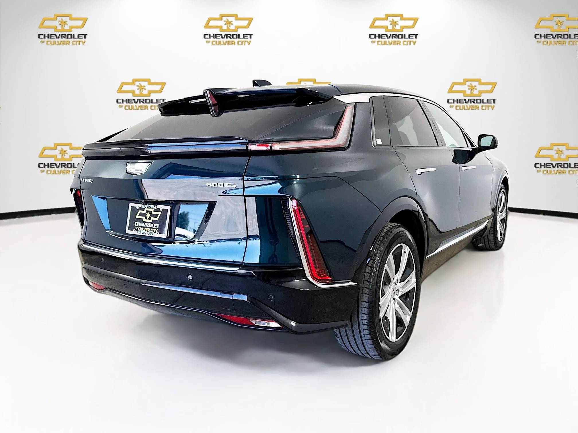 Used 2024 Emerald Lake Metallic Cadillac Tech image 8