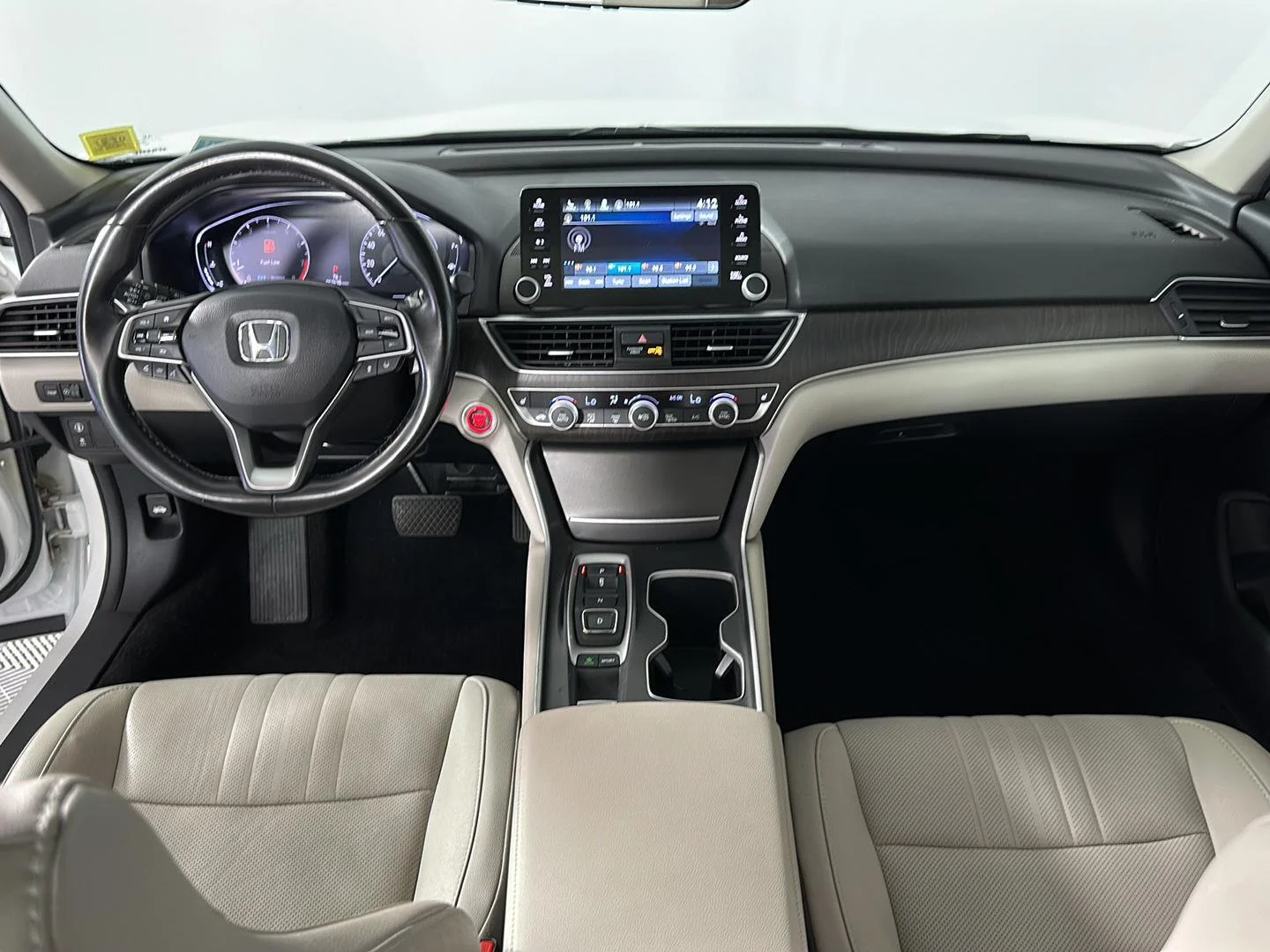 Used 2020 Platinum White Pearl Honda EX-L image 21
