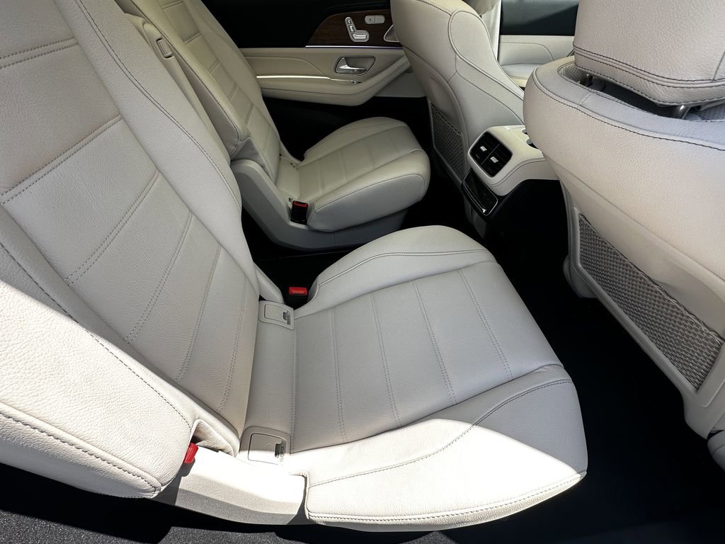 New 2026 Obsidian Black Metallic Mercedes-Benz GLS 450 image 18