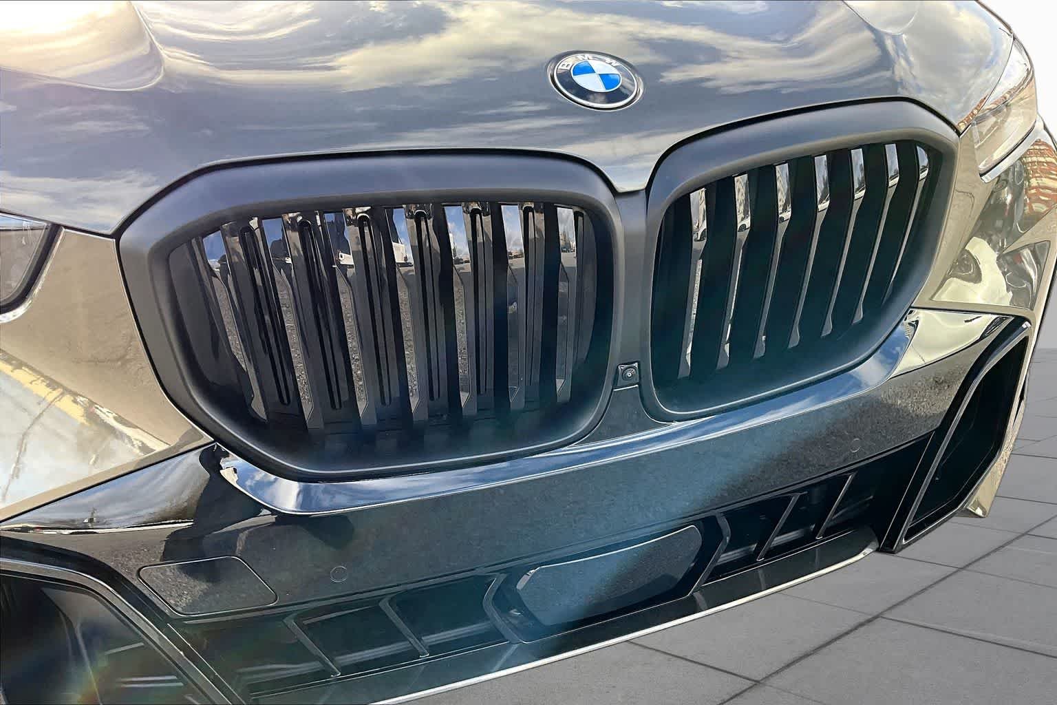 Used 2026 Manhattan Green Metallic BMW sDrive40i image 28