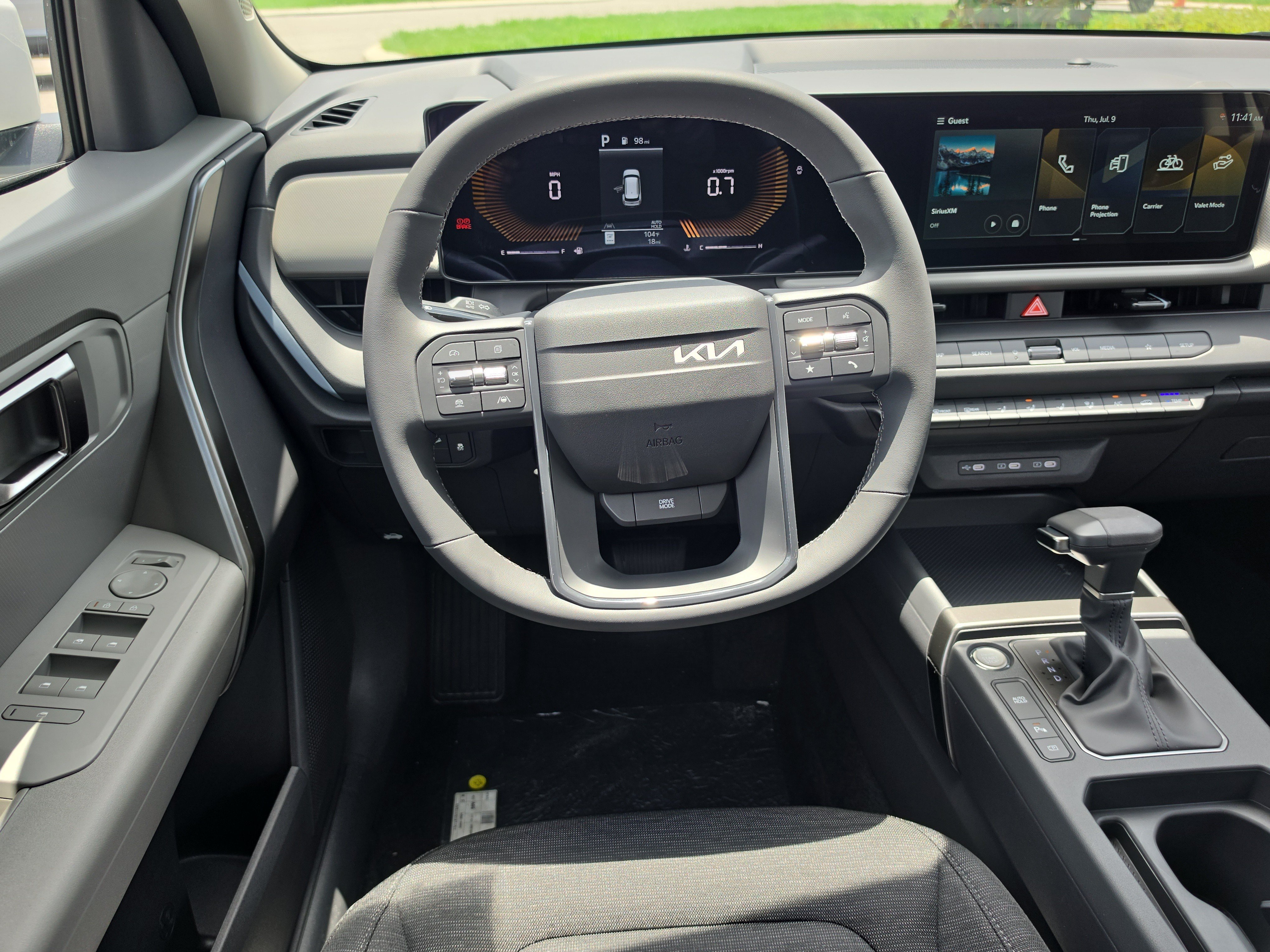 New 2027 Snow White Pearl Kia LX image 13