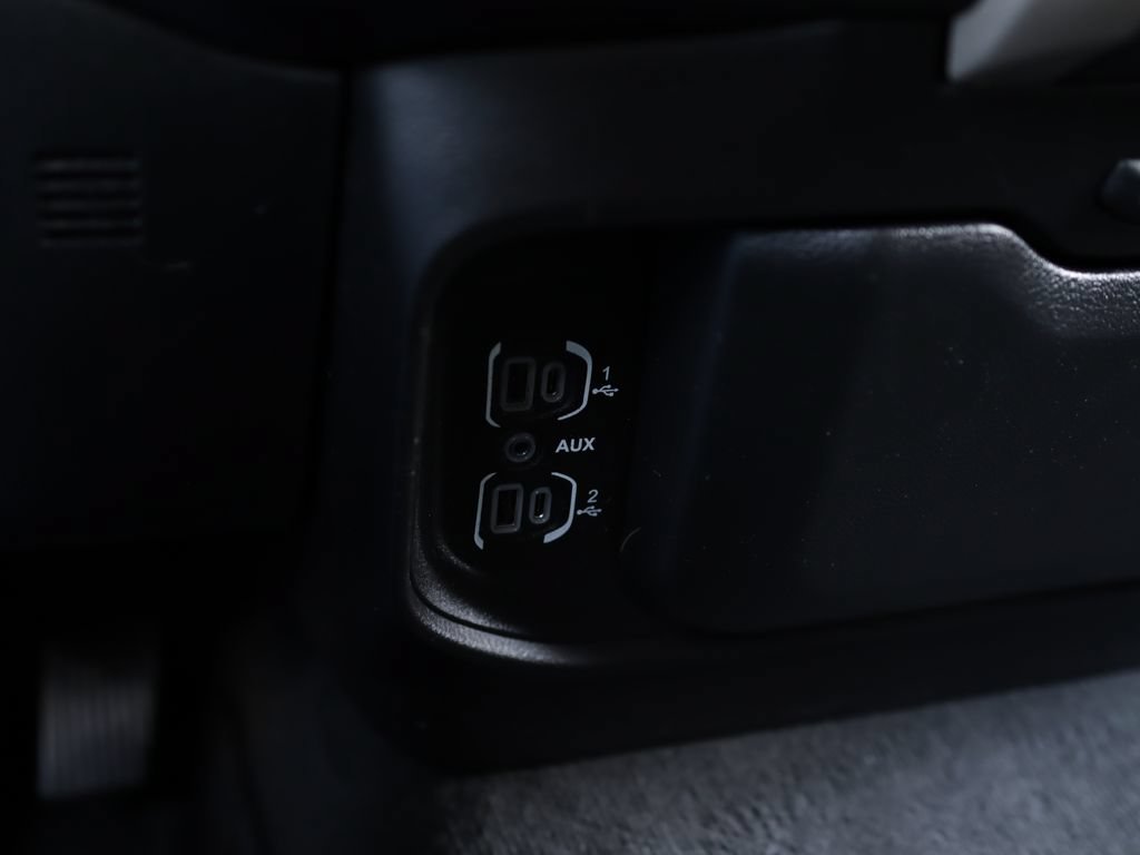 Used 2020 Bright White Ram Laramie image 22