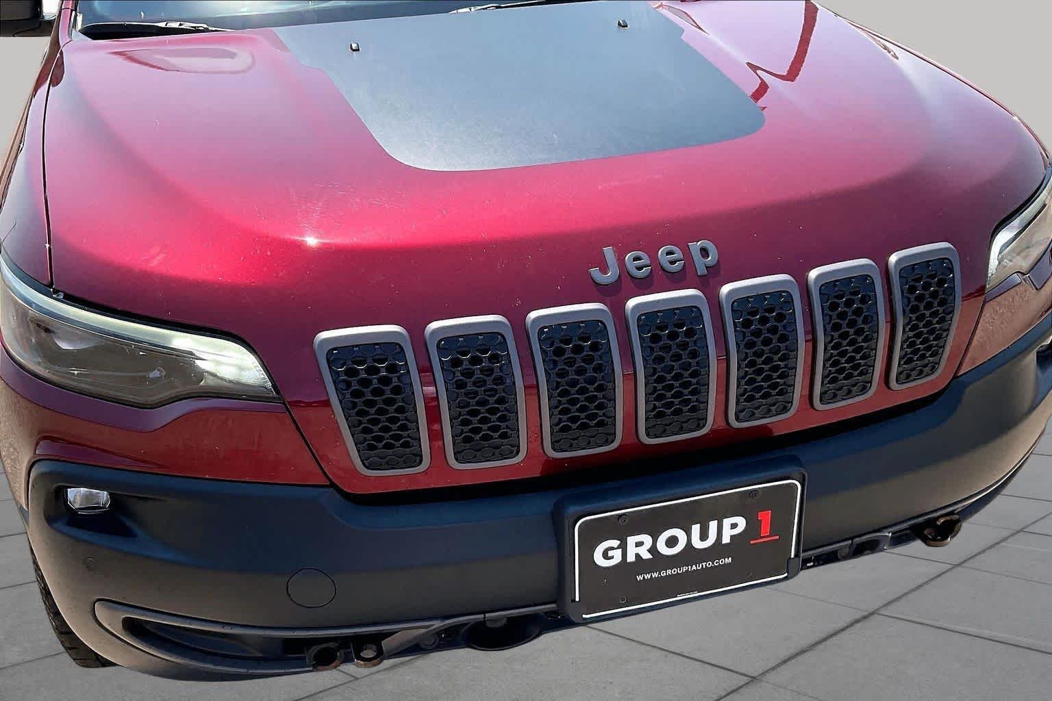 Used 2021 Velvet Red Pearlcoat Jeep Trailhawk image 30
