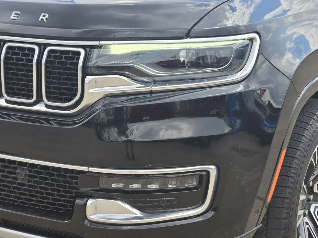 2023 Jeep Wagoneer L Series II - Photo 8