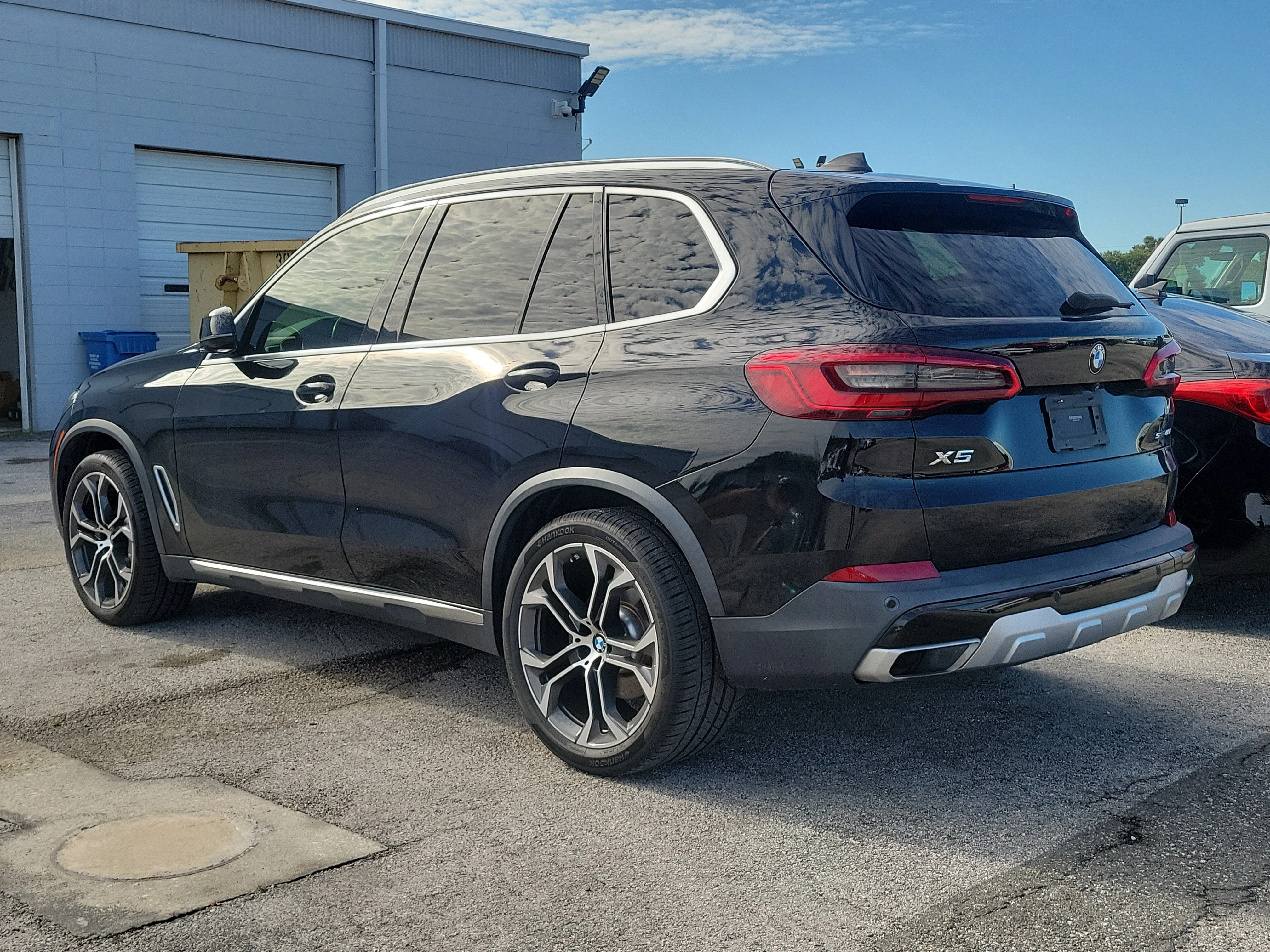 Used 2020 Jet Black BMW sDrive40i image 5