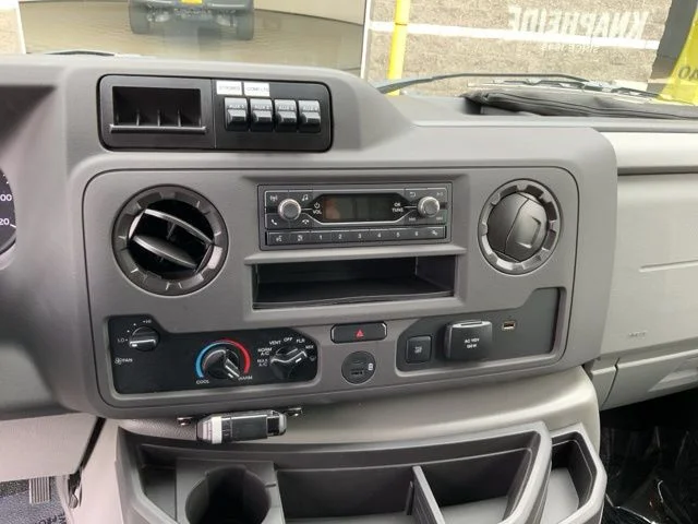 2025 Ford E-Series Cutaway Base - Photo 22