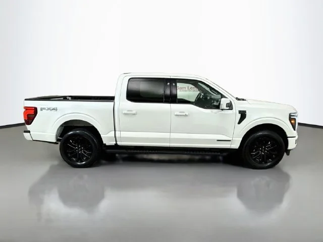 Used 2025 White Metallic Ford Lariat image 8