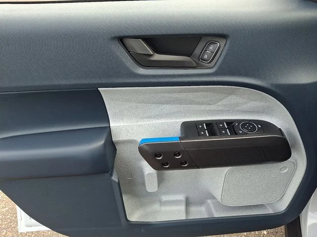 2025 Ford Maverick XLT - Photo 8
