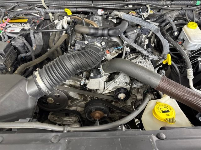 Used 2010 White Jeep Unlimited Rubicon image 9