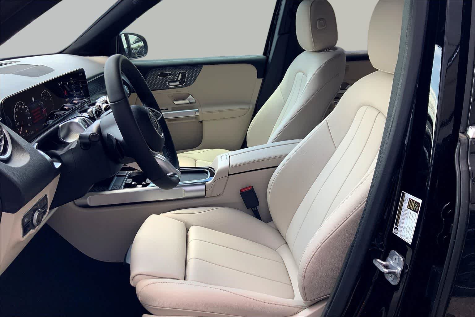 2025 Mercedes-Benz GLB Base - Photo 17