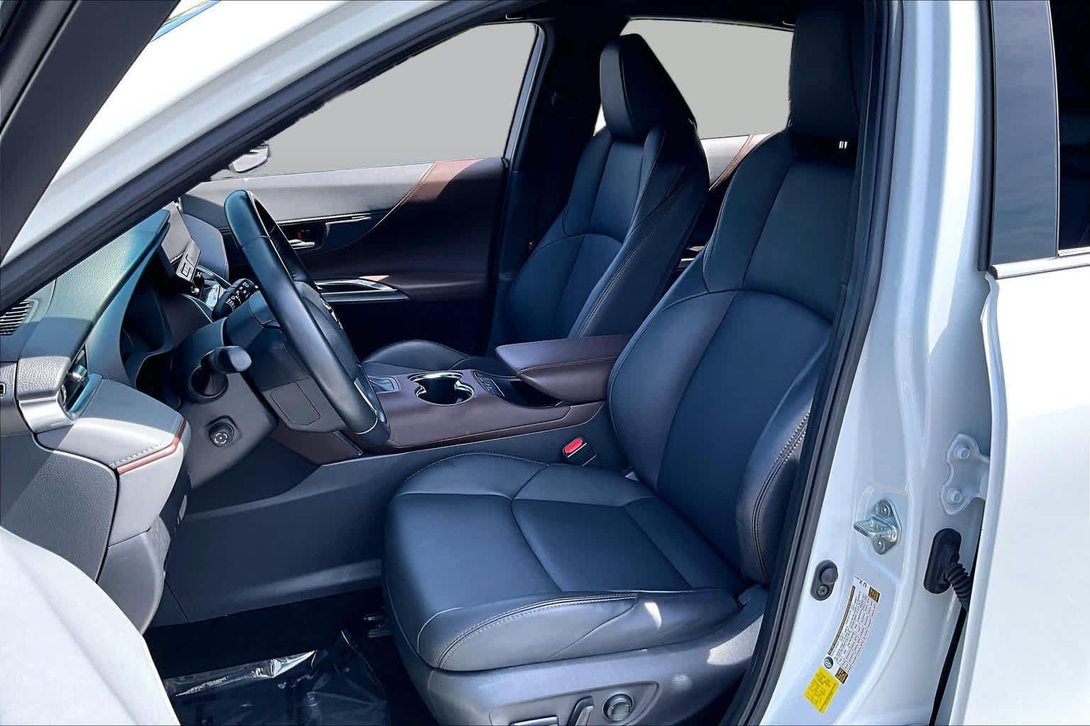 Used 2023 Wind Chill Pearl Toyota XLE image 8