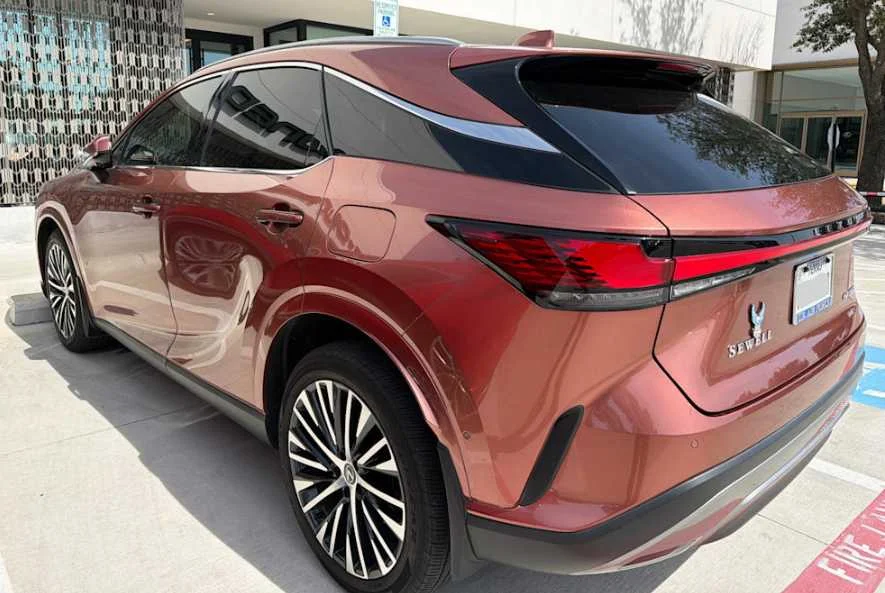 Used 2024 Copper Crest Lexus Premium Plus image 3