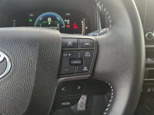 Used 2025 White Toyota SE image 18