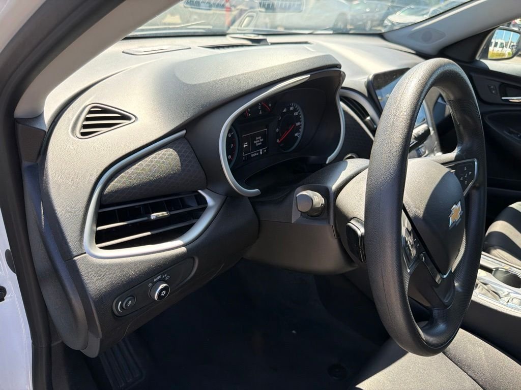 Used 2024 White Chevrolet LT image 12