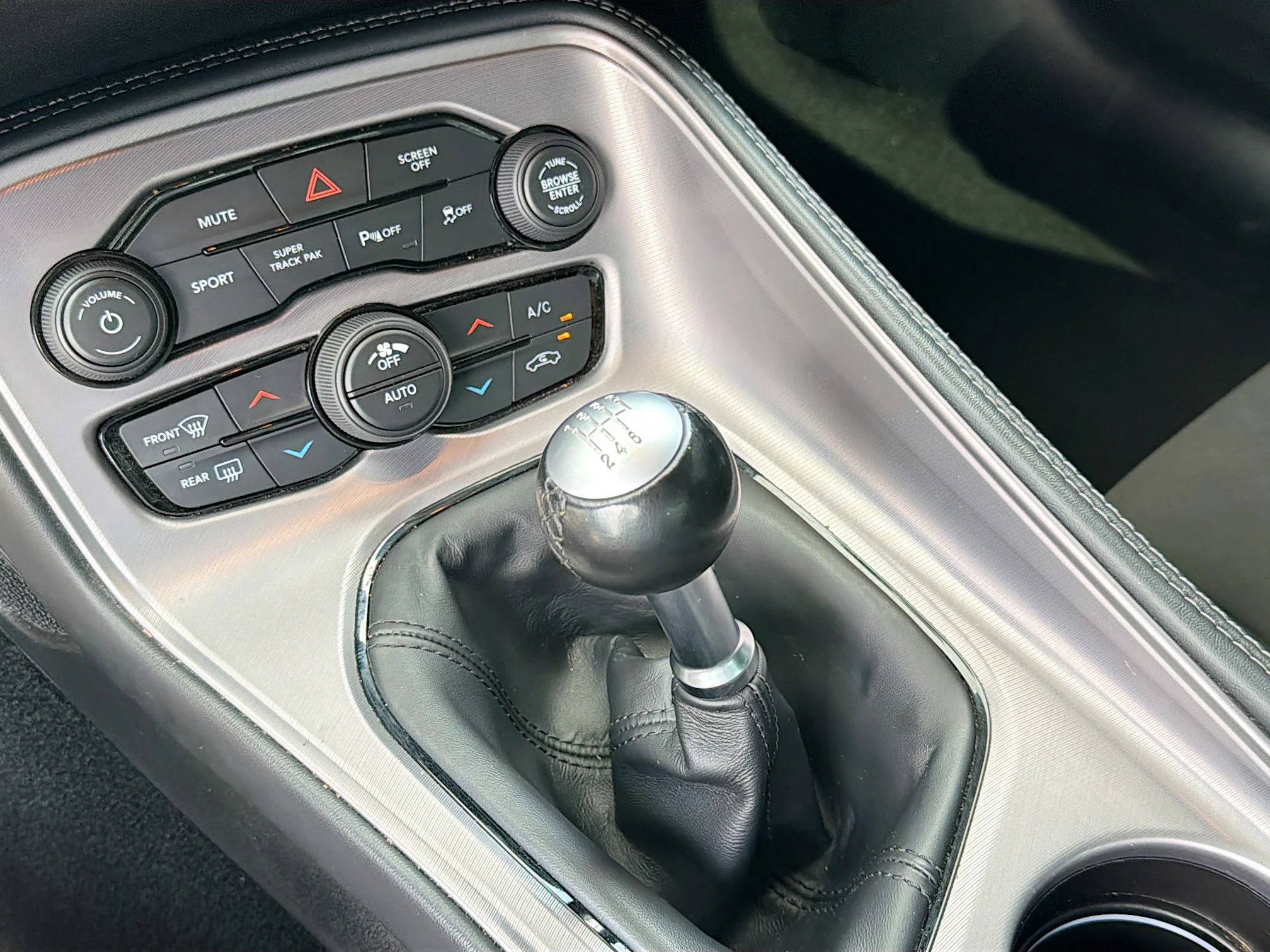 Used 2023 Pitch Black Clearcoat Dodge R/T image 26