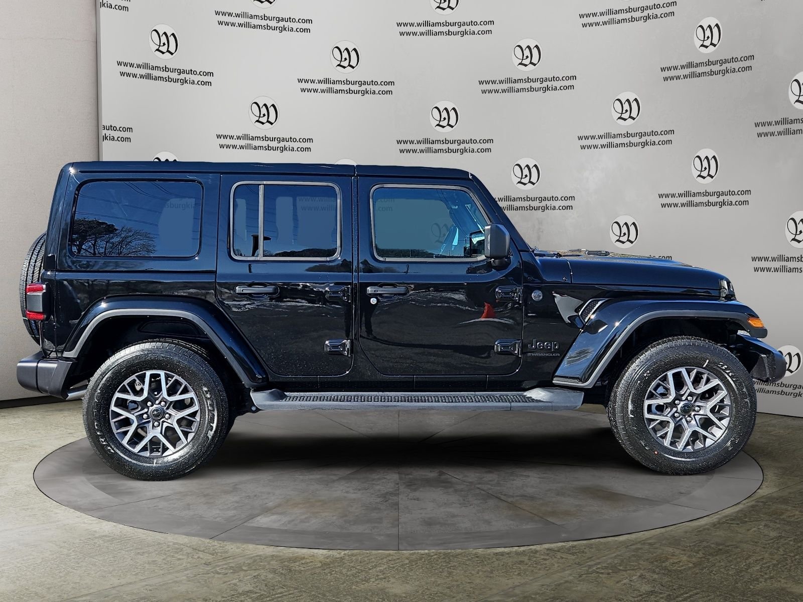 2025 Jeep Wrangler 4-Door Sahara - Photo 6