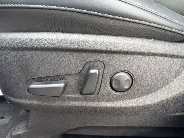 Used 2024 Silver Kia S image 14