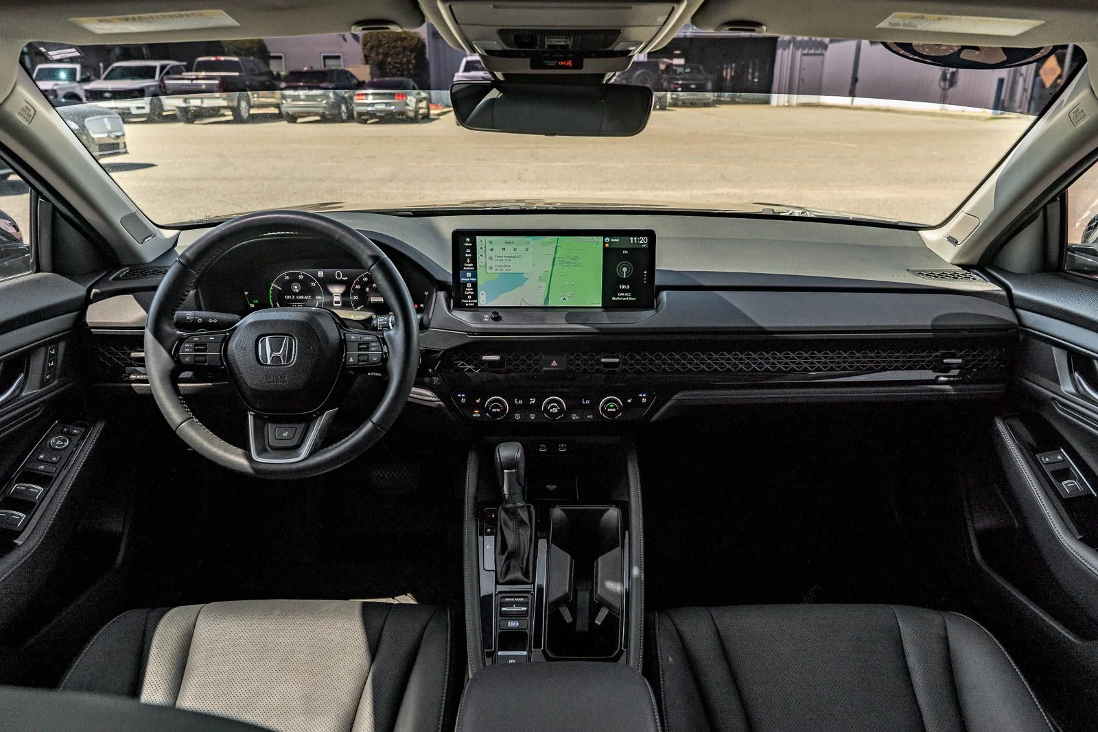 Used 2025  Honda Touring image 21