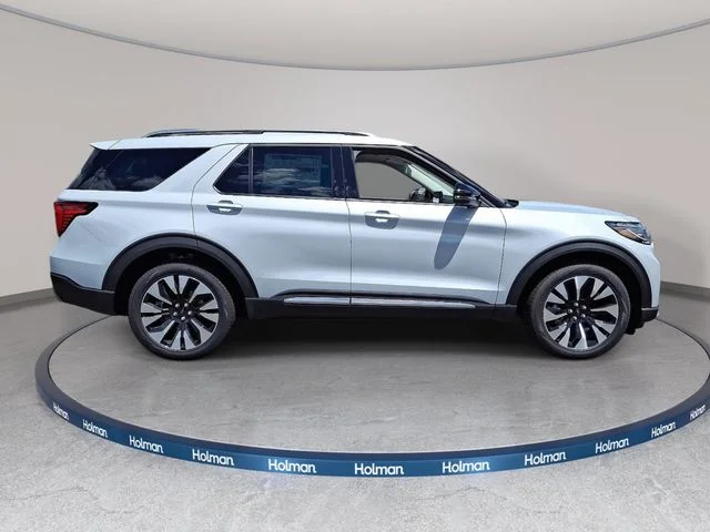 New 2026 Space White Metallic Ford Platinum image 3