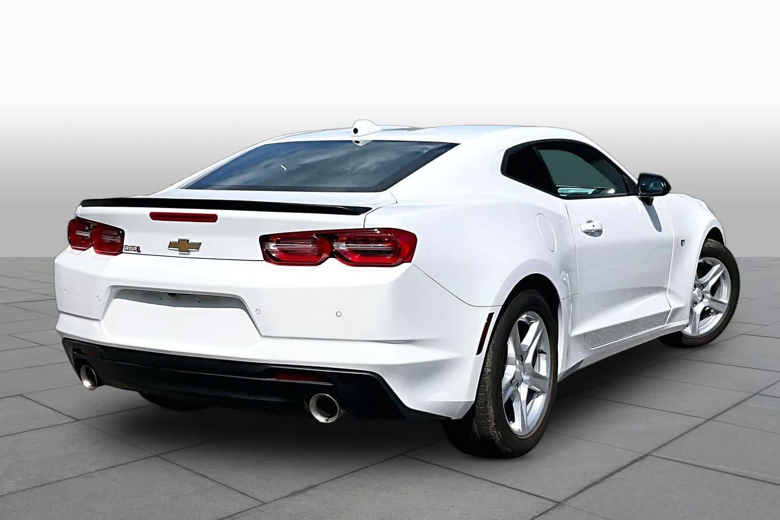 Used 2024 Summit White Chevrolet 3LT image 13