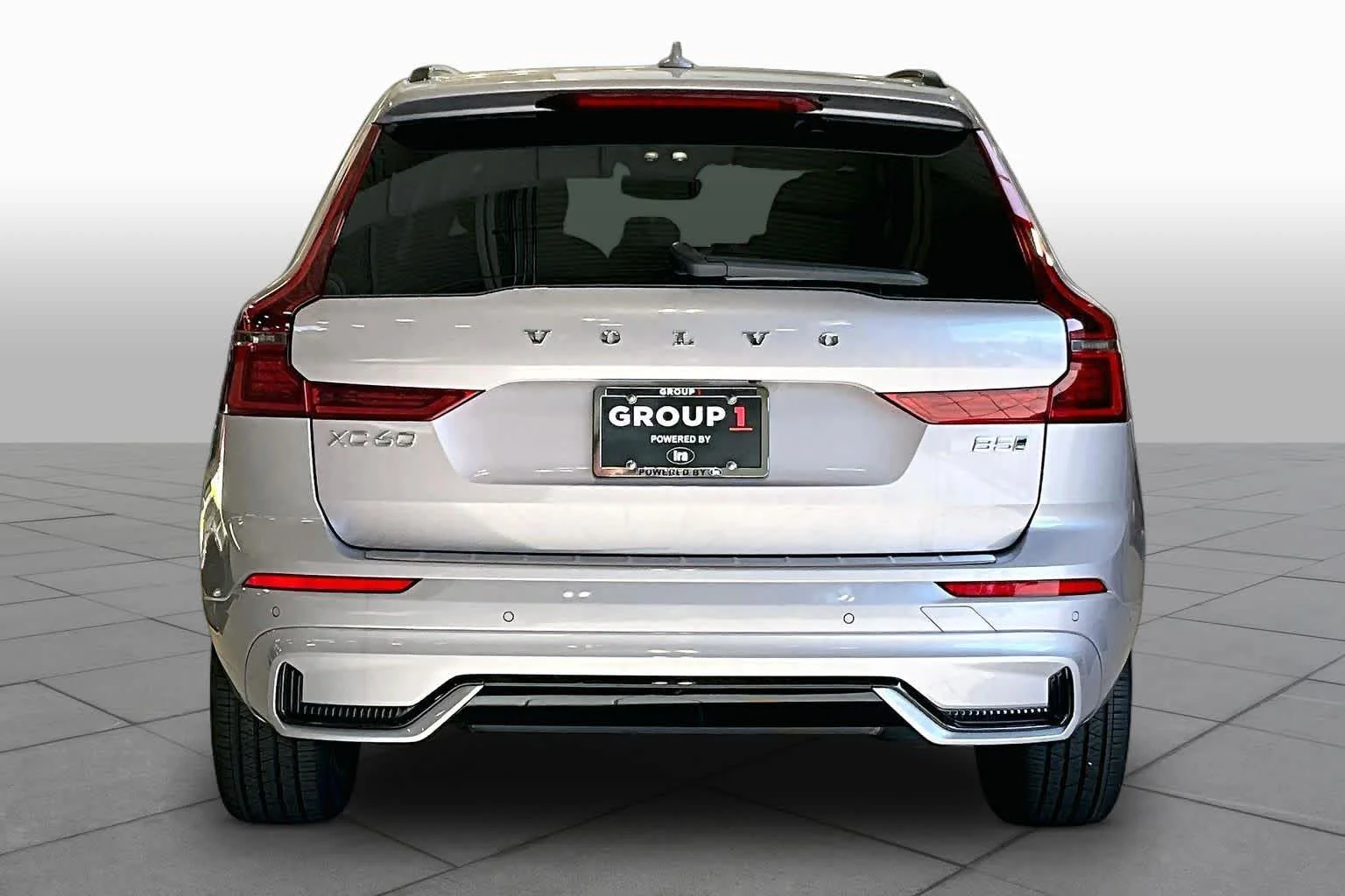 New 2026 Aurora Silver Volvo Plus image 4