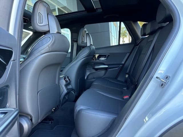 New 2026 Polar White Mercedes-Benz GLC 300 image 14