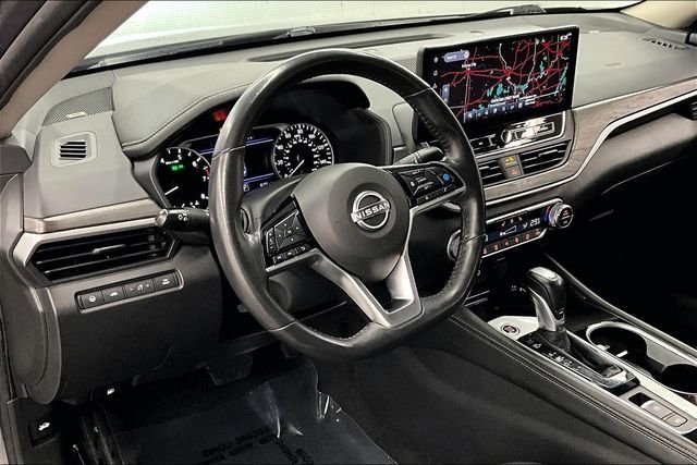 Used 2024 Gun Metallic Nissan Platinum image 16