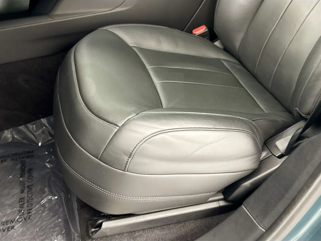 Certified Used 2024 Green Land Rover SE image 20