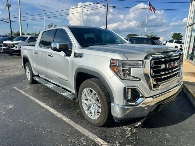 2020 GMC Sierra 4WD Crew Cab Short Box SLT's photo