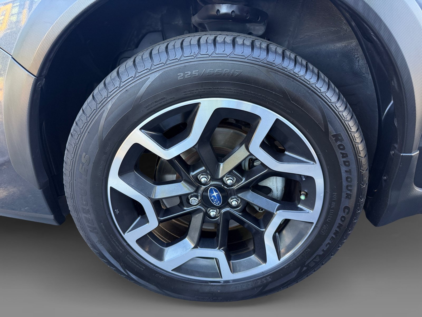 Used 2017 Dark Gray Metallic SUBARU 2.0i Premium image 9