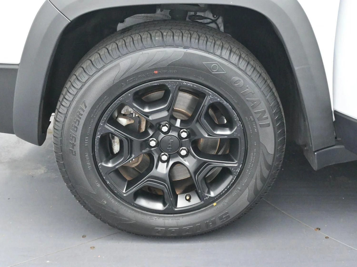 Used 2022 White Jeep Trailhawk image 33