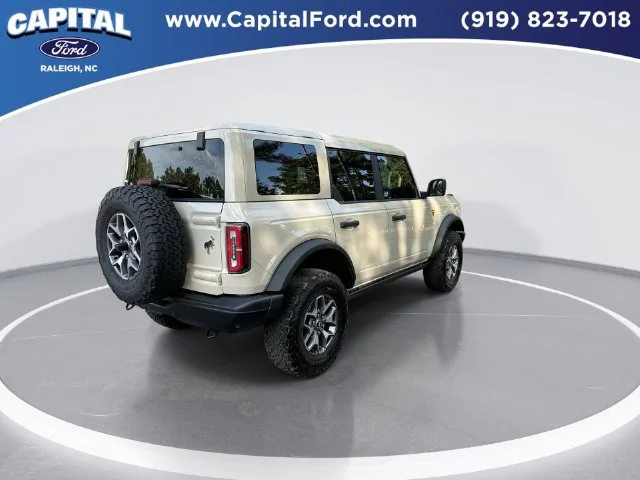 Used 2025 Beige Ford Badlands image 8