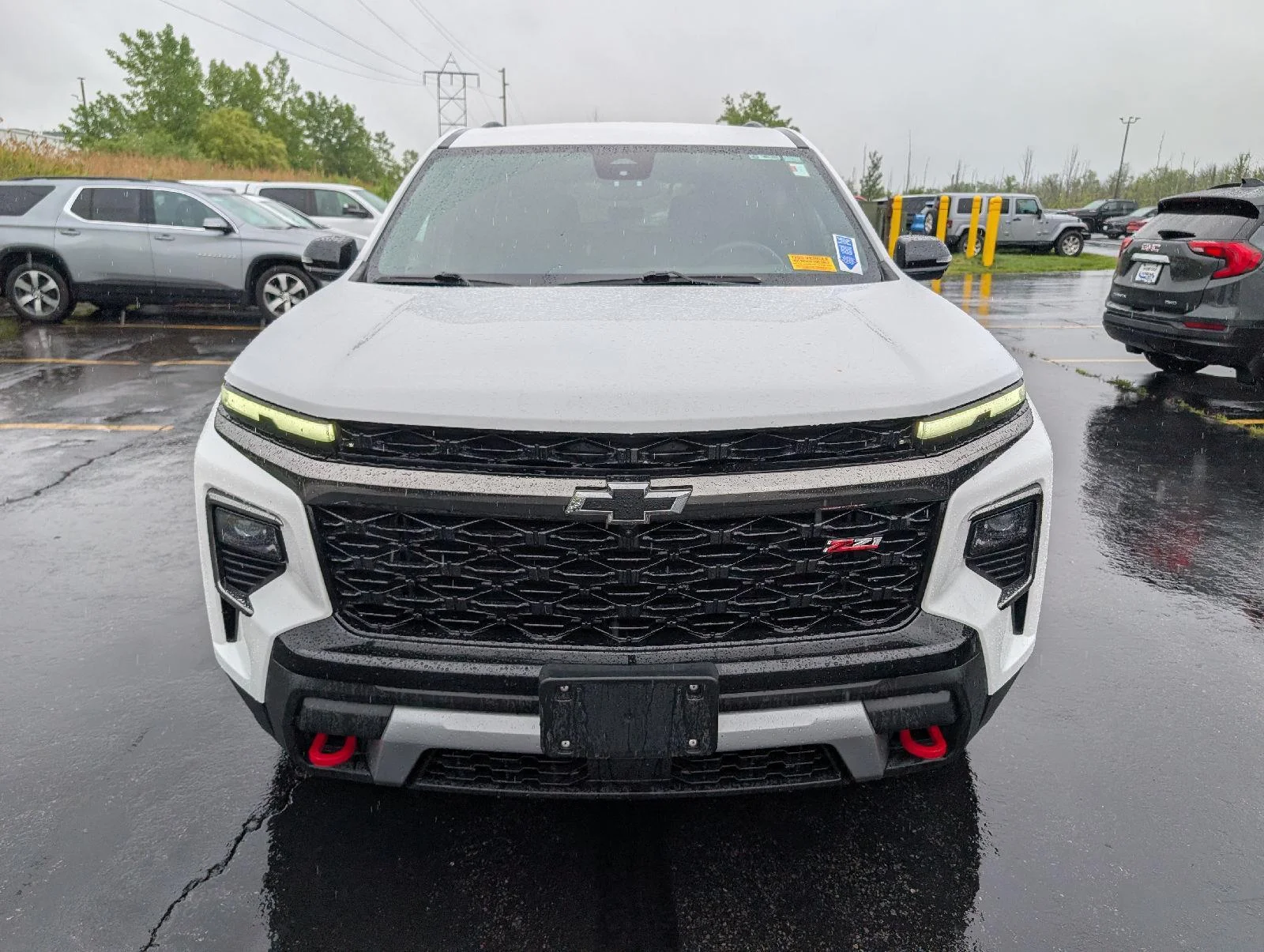 Used 2024 Summit White Chevrolet Z71 image 2