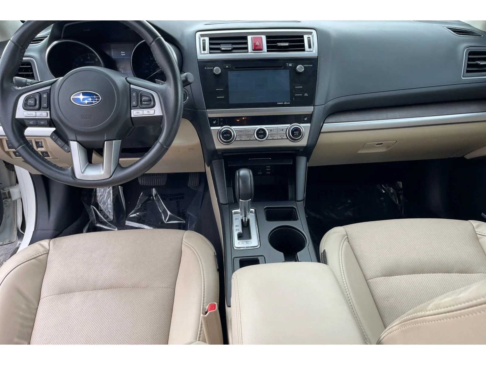 Used 2017 CRYSTAL WHITE PEA Subaru Limited image 15