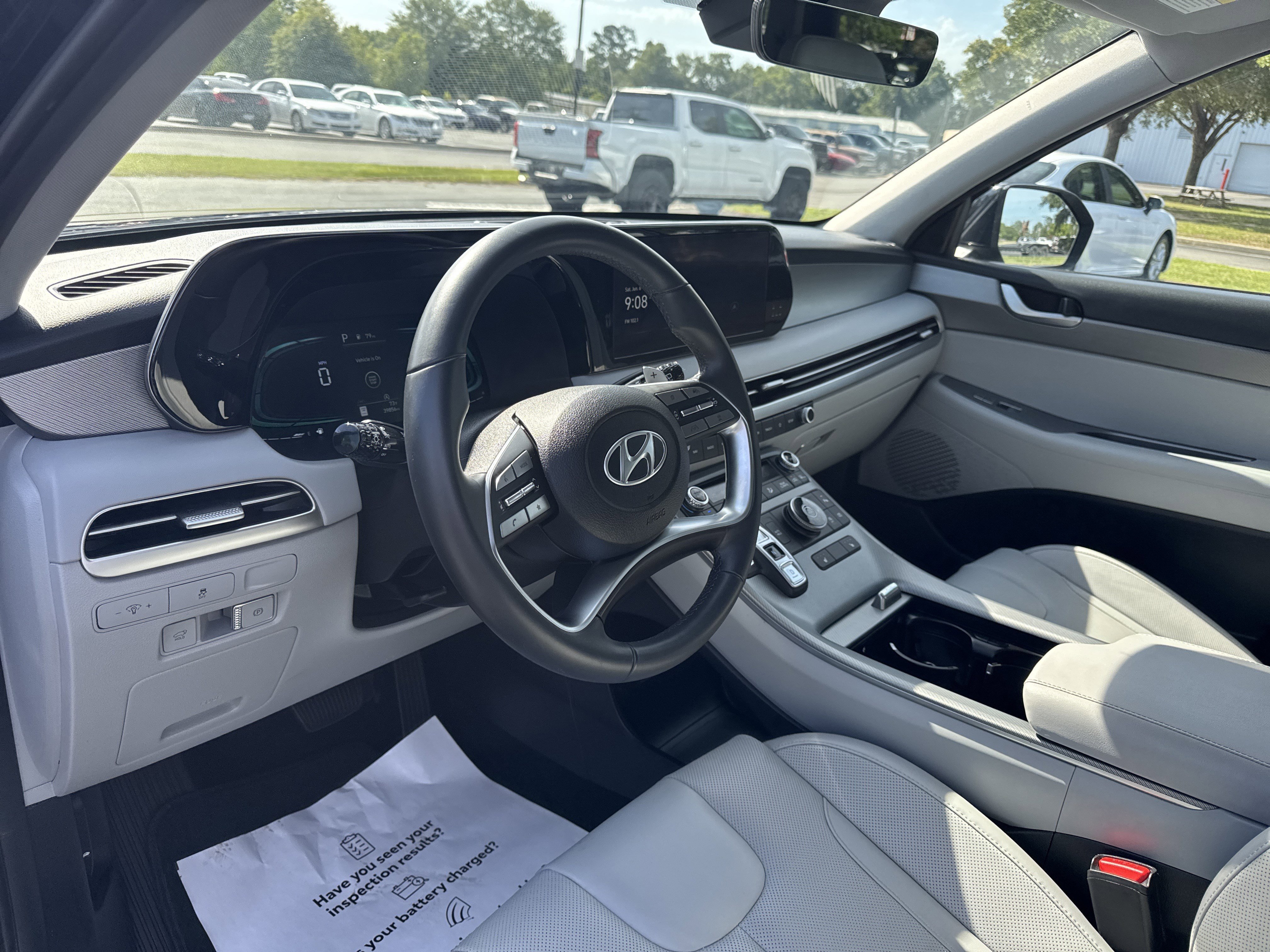 Used 2025 Moonlight Cloud Hyundai SEL image 15