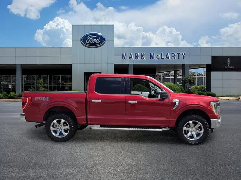 Used 2022 Red Metallic FORD XLT 4WD SUPERCREW 5.5