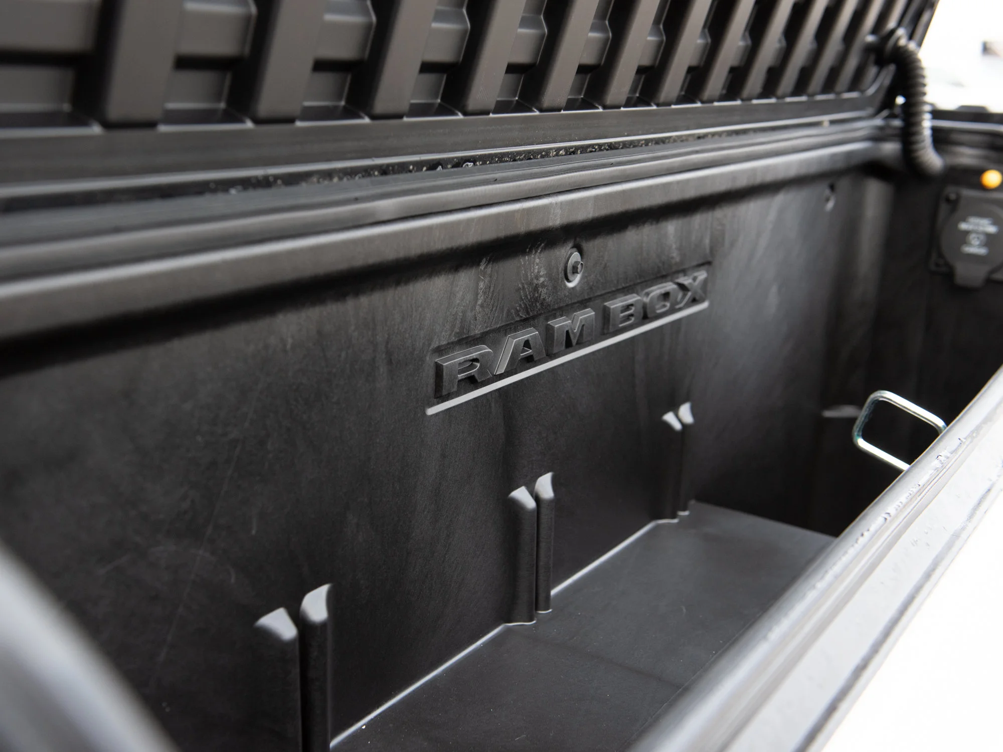 New 2026 White RAM Tungsten* Crew Cab 4x4, 540HP, RamBox, Massage Seats, Klipsch Audio image 6
