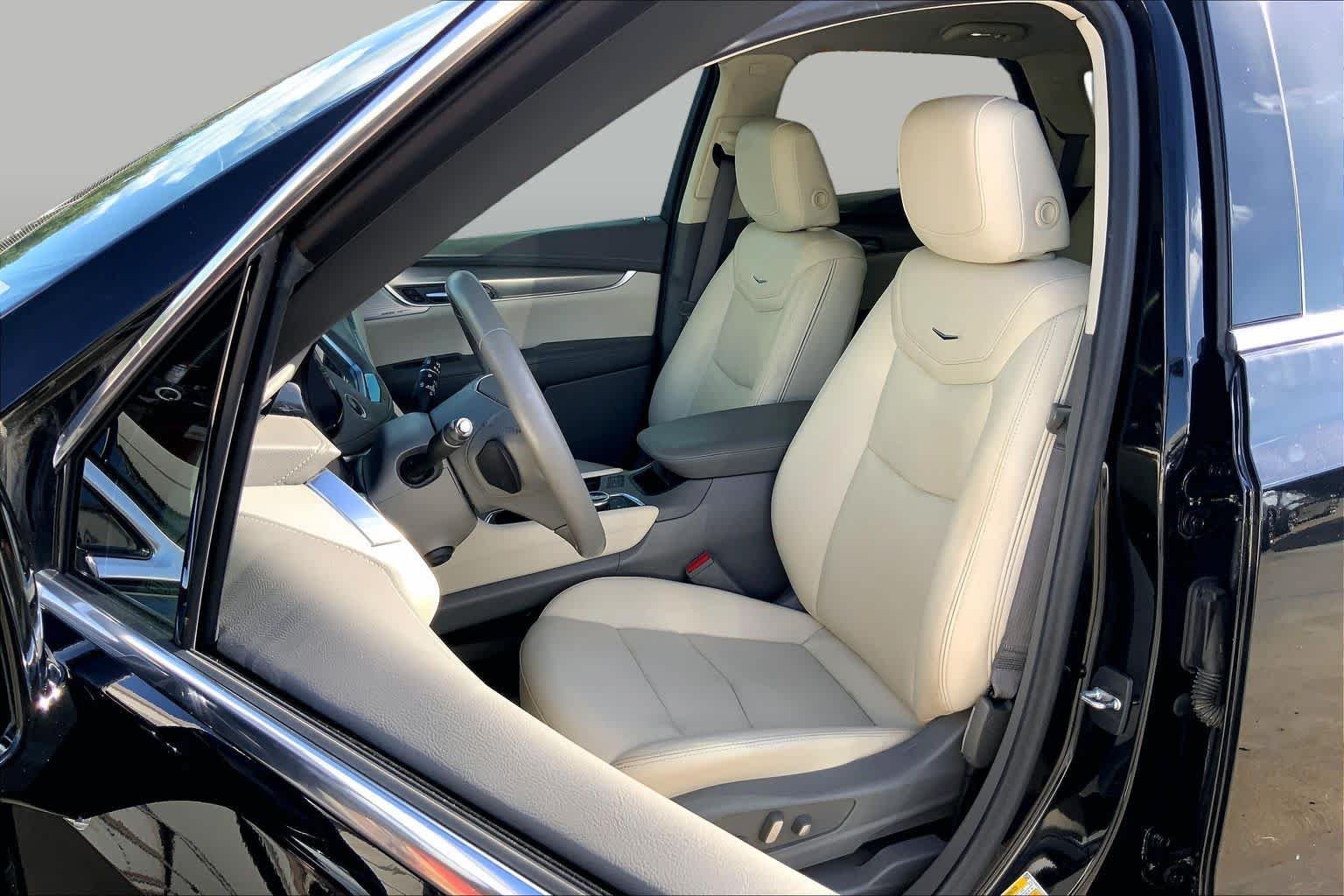Used 2023 Stellar Black Metallic Cadillac FWD Premium Luxury image 8
