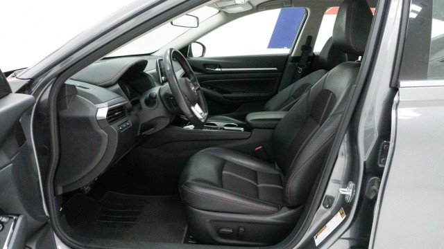 Used 2025 Gun Metallic Nissan SR image 19